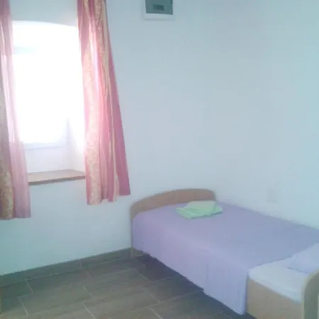 Ulica Nenada Mataka-mehe Apartment